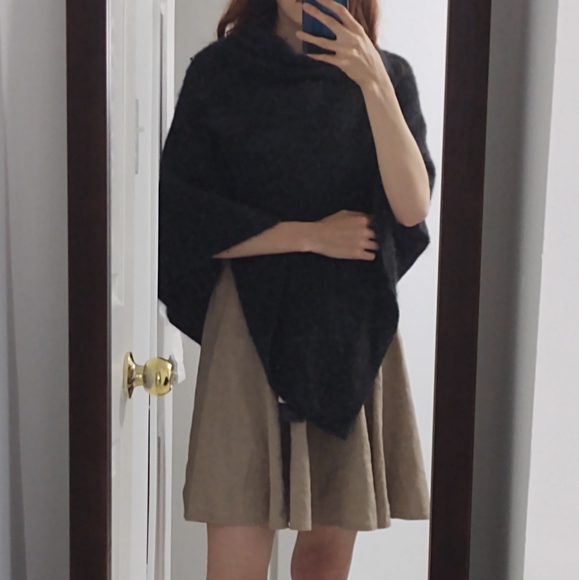 Cashmere poncho - so soft and cozy! - Picture 1 of 6